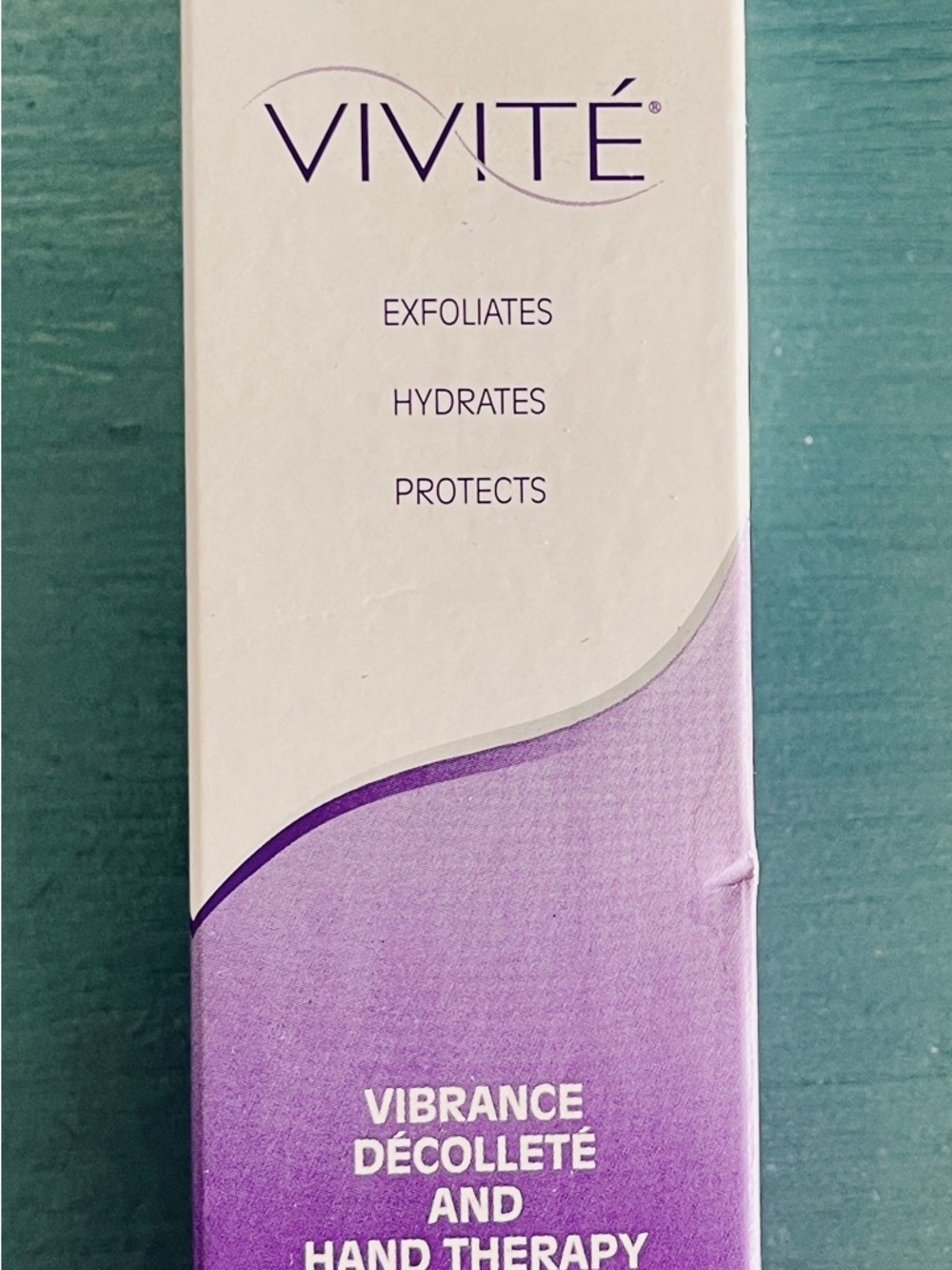 Vibrance Décolleté and Hand Therapy